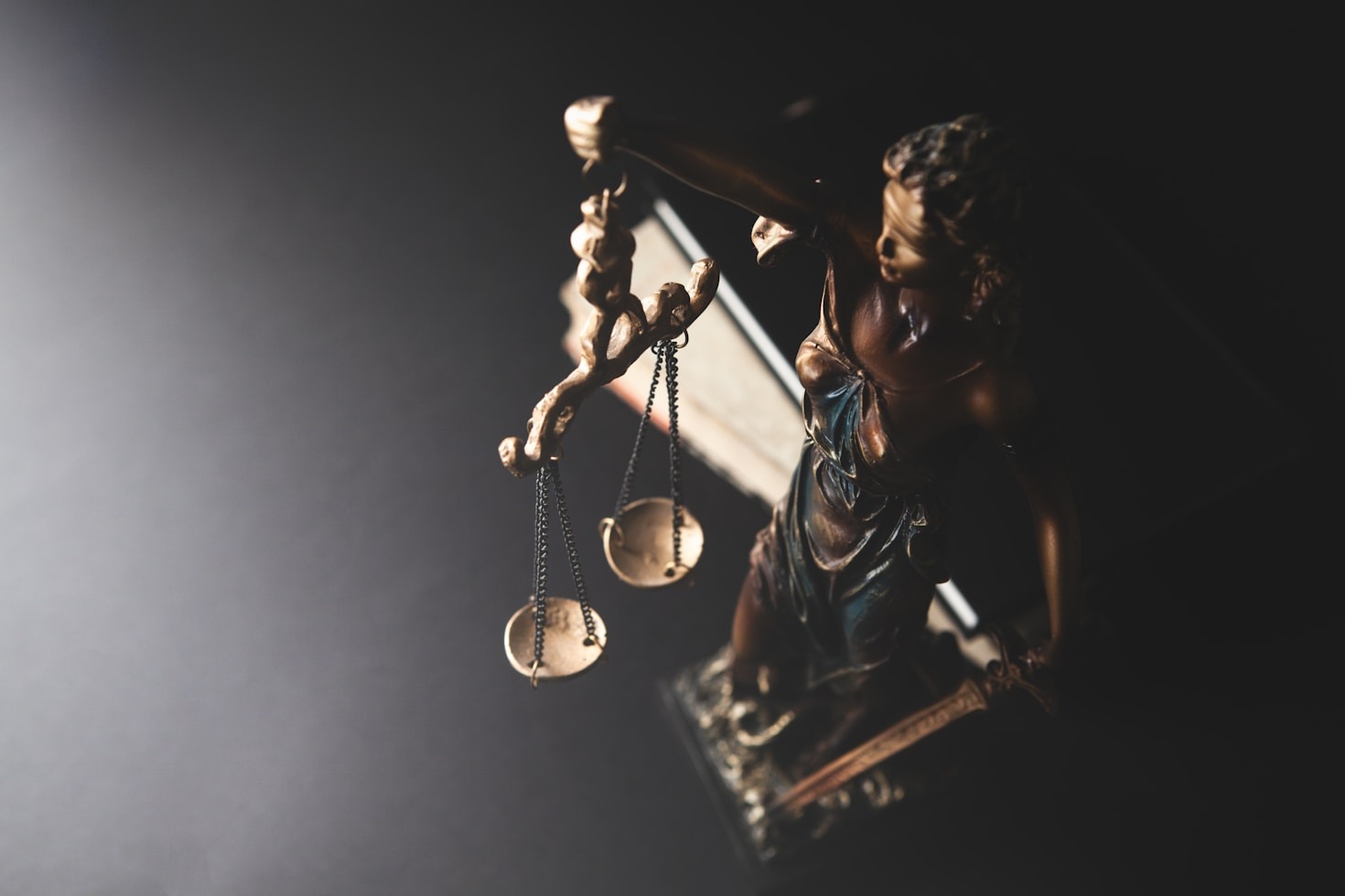 Navigating Legal Challenges: Tips From Experienced Lawyers
